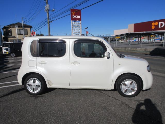 キューブ １５Ｘ　スマートキー　ＡＢＳ　横滑り防止装置　アイドリングストップ　エアバッグ　助手席エアバッグ　プライバシーガラス　フルフラットシート（7枚目）