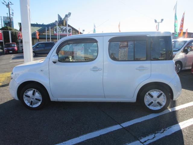 キューブ １５Ｘ　スマートキー　ＡＢＳ　横滑り防止装置　アイドリングストップ　エアバッグ　助手席エアバッグ　プライバシーガラス　フルフラットシート（11枚目）