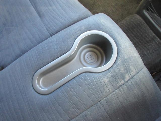 キューブ １５Ｘ　スマートキー　ＡＢＳ　横滑り防止装置　アイドリングストップ　エアバッグ　助手席エアバッグ　プライバシーガラス　フルフラットシート（26枚目）