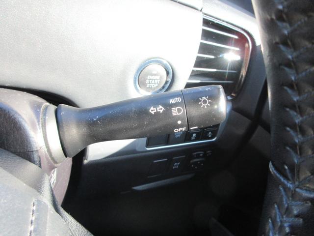 エスティマ アエラス メモリーナビ バックカメラ Bluetooth 衝突軽減ブレーキ 横滑り防止装置 ETC LEDヘッドライト フルフラットシート 8人乗り フルセグTV 両側電動スライドドア エアバッグ(18枚目)