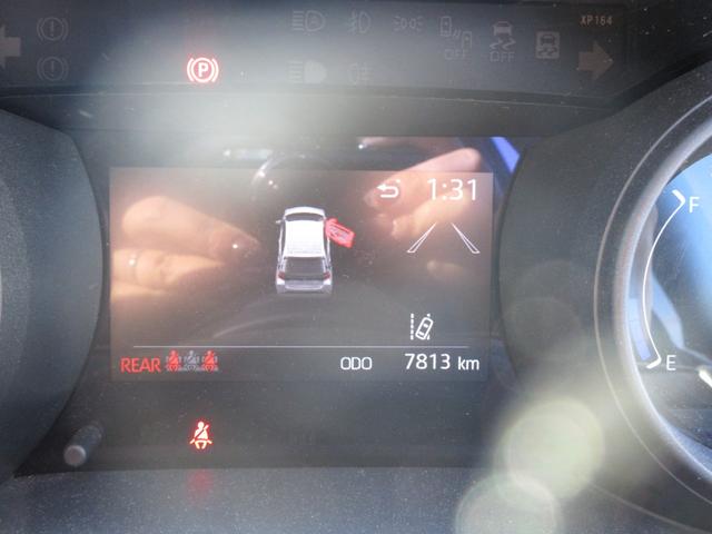 ヤリス Ｇ　純正ナビ　全方位カメラ　スマートキー　ＥＴＣ　Ｂｌｕｅｔｏｏｔｈオーディオ　運転席エアバック　助手席エアバック　横滑り防止　ＡＢＳ　電動格納ミラー（5枚目）