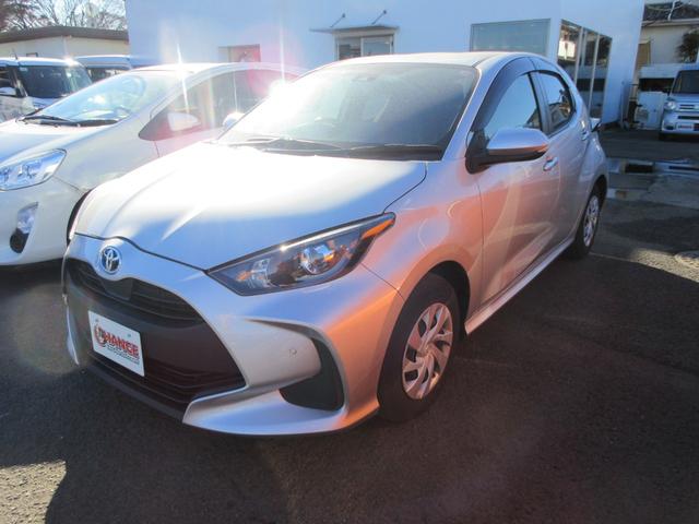 ヤリス ハイブリッドＸ　純正ナビ　バックカメラ　ＥＴＣ　Ｂｌｕｅｔｏｏｔｈオーディオ　クルーズコントロール　衝突被害軽減システム　横滑り防止　ＡＢＳ　運転席エアバック　助手席エアバック（3枚目）