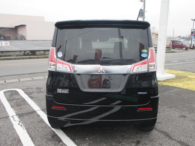 デリカＤ：２ ハイブリッドＭＺ　Ｂｌｕｅｔｏｏｔｈ　バックカメラ　両側電動スライドドア　ＥＴＣ　クルーズコントロール　電動格納ドアミラー　ＡＢＳ　横滑り防止装置　衝突軽減ブレーキ　アイドリングストップ　ＨＩＤヘッドライトフォグライト（10枚目）