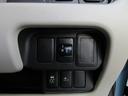 Ｘ　アラウンドビューモニター　メモリーナビ　電格ミラー　フルセグ　ＡＢＳ　横滑り防止装置　スマートキー　ベンチシート　インパネＡＴ　衝突軽減ブレーキ　ＤＶＤ　ＣＤ　アイドリングストップ　エアバッグ（33枚目）