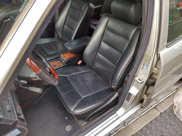 Eクラス E320 本革シート/左ハンドル/AMG17インチAW/AMGダウンサス/ビルシュタインショック(25枚目)