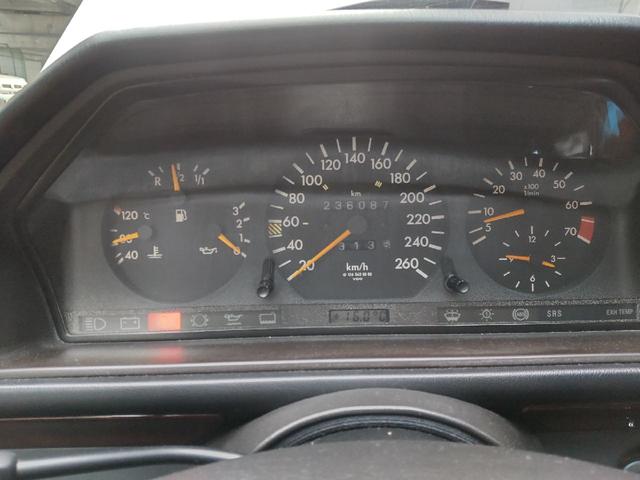 Eクラス E320 本革シート/左ハンドル/AMG17インチAW/AMGダウンサス/ビルシュタインショック(29枚目)