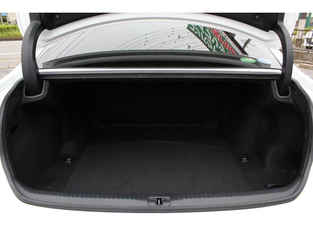 RC300h Fスポーツ サンルーフ 角型LEDヘッドライト プリクラッシュセーフティ レーダークルーズ BSM LDA クローブ革シート バンブーインパネ加飾 アルミペダル 純正SDナビ フルセグ Bカメラ ETC(6枚目)