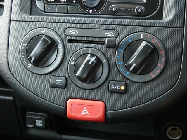 ＮＶ１５０ＡＤ ＶＥ　クリアランスソナー　キーレスエントリー　電動格納ミラー　１００Ｖ電源　ＣＶＴ　ＡＢＳ　ミュージックプレイヤー接続可　エアコン　パワーステアリング　パワーウィンドウ　運転席エアバッグ（3枚目）