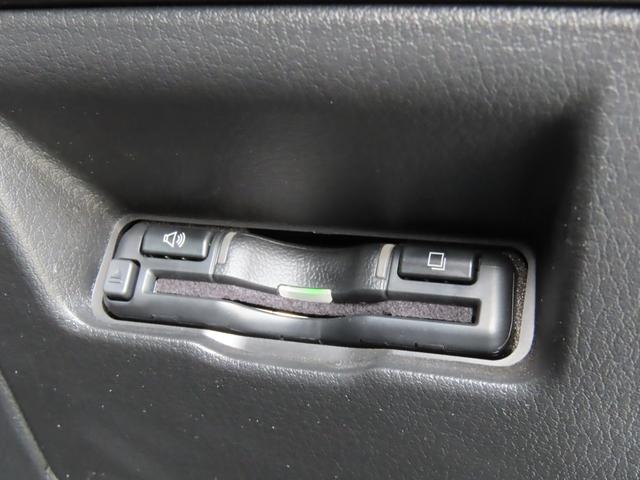 ＭＡＺＤＡ３セダン １５Ｃ　ＥＴＣ　クリアランスソナー　バックカメラ　ナビ　ＡＴ　アイドリングストップ　電動格納ミラー　ＵＳＢ　Ｂｌｕｅｔｏｏｔｈ　ＥＳＣ　エアコン　パワーステアリング　パワーウィンドウ（8枚目）