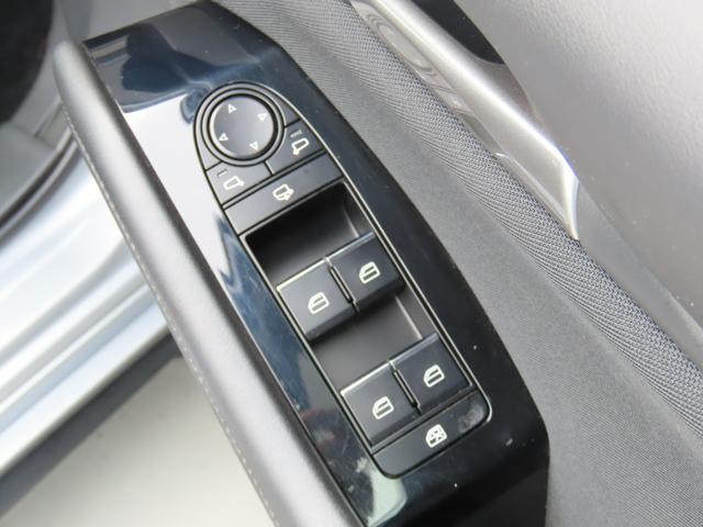 ＭＡＺＤＡ３セダン １５Ｃ　ＥＴＣ　クリアランスソナー　バックカメラ　ナビ　ＡＴ　アイドリングストップ　電動格納ミラー　ＵＳＢ　Ｂｌｕｅｔｏｏｔｈ　ＥＳＣ　エアコン　パワーステアリング　パワーウィンドウ（12枚目）