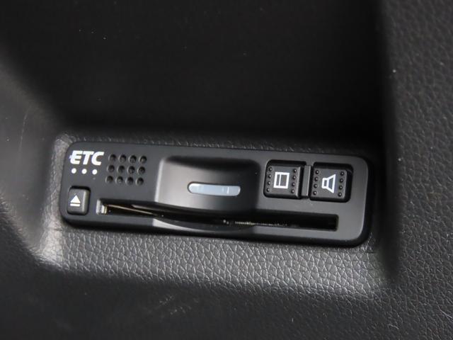 シャトル ハイブリッド ホンダセンシング ETC バックカメラ ナビ クリアランスソナー オートクルーズコントロール レーンアシスト 衝突被害軽減システム スマートキー アイドリングストップ 電動格納ミラー AT 盗難防止システム(9枚目)