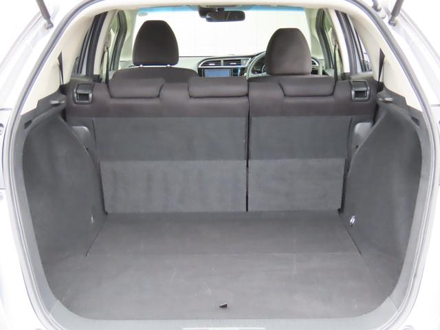 シャトル ハイブリッド ホンダセンシング ETC バックカメラ ナビ クリアランスソナー オートクルーズコントロール レーンアシスト 衝突被害軽減システム スマートキー アイドリングストップ 電動格納ミラー AT 盗難防止システム(17枚目)