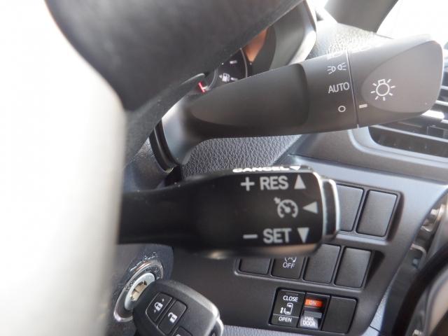 ヴォクシー X ナビ ETC キーレス 両側/片側電動スライドドア クルーズコントロール アイドリングストップ 横滑り防止装置 ウィンカーミラー CD パワステ パワーウィンドウ ABS(10枚目)