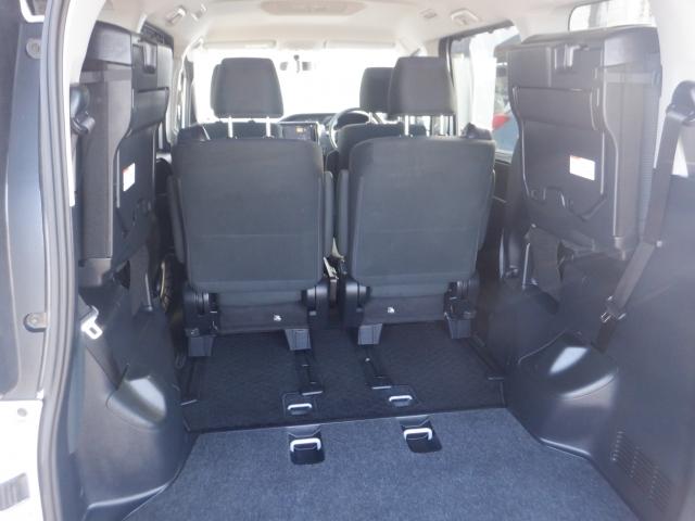 ヴォクシー X ナビ ETC キーレス 両側/片側電動スライドドア クルーズコントロール アイドリングストップ 横滑り防止装置 ウィンカーミラー CD パワステ パワーウィンドウ ABS(21枚目)