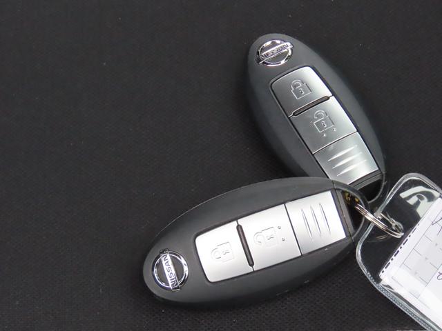 ノート ｅ－パワー　Ｂ　ＥＴＣ　全周囲カメラ　ナビ　クリアランスソナー　レーンアシスト　衝突被害軽減システム　スマートキー　電動格納ミラー　ＣＶＴ　ＥＳＣ　ＣＤ　ＵＳＢ　ミュージックプレイヤー接続可　Ｂｌｕｅｔｏｏｔｈ（14枚目）