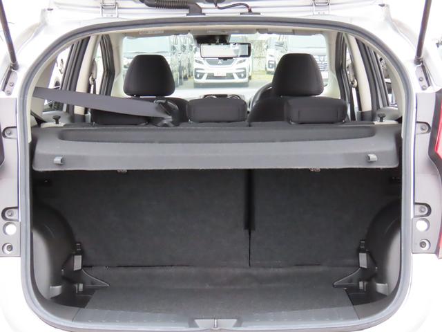 ノート ｅ－パワー　Ｂ　ＥＴＣ　全周囲カメラ　ナビ　クリアランスソナー　レーンアシスト　衝突被害軽減システム　スマートキー　電動格納ミラー　ＣＶＴ　ＥＳＣ　ＣＤ　ＵＳＢ　ミュージックプレイヤー接続可　Ｂｌｕｅｔｏｏｔｈ（27枚目）