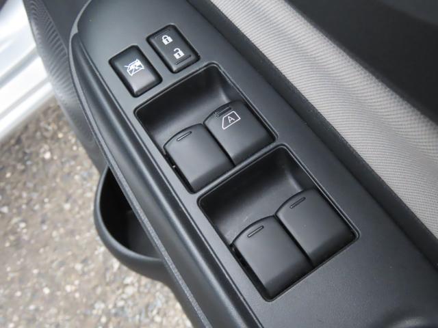 ノート e-パワー B ETC 全周囲カメラ クリアランスソナー レーンアシスト 衝突被害軽減システム スマートキー アイドリングストップ 電動格納ミラー CVT 盗難防止システム 衝突安全ボディ ABS ESC CD(7枚目)