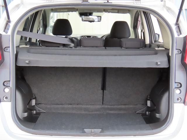 ノート ｅ－パワー　Ｂ　ＥＴＣ　全周囲カメラ　クリアランスソナー　レーンアシスト　衝突被害軽減システム　スマートキー　電動格納ミラー　ＣＶＴ　盗難防止システム　衝突安全ボディ　ＡＢＳ　ＥＳＣ　ＣＤ　エアコン（18枚目）