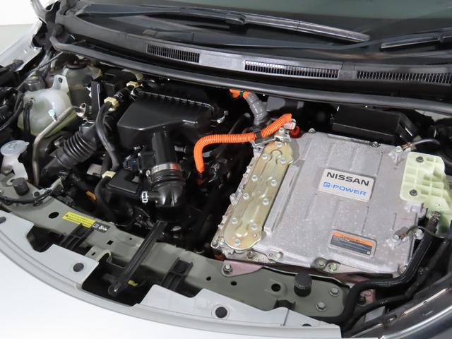 ノート ｅ－パワー　Ｂ　ＥＴＣ　全周囲カメラ　クリアランスソナー　レーンアシスト　衝突被害軽減システム　スマートキー　電動格納ミラー　ＣＶＴ　盗難防止システム　衝突安全ボディ　ＡＢＳ　ＥＳＣ　ＣＤ　エアコン（19枚目）