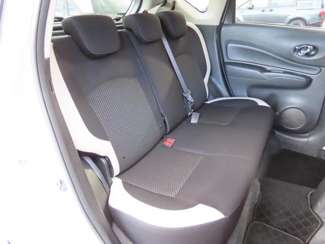 ノート ｅ－パワー　Ｂ　ＥＴＣ　全周囲カメラ　クリアランスソナー　レーンアシスト　衝突被害軽減システム　スマートキー　電動格納ミラー　ＣＶＴ　盗難防止システム　衝突安全ボディ　ＡＢＳ　ＥＳＣ　ＣＤ　エアコン（29枚目）