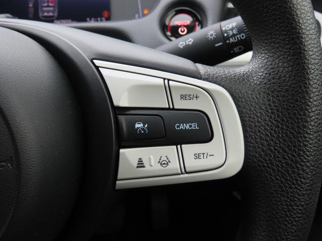 フィット ｅ：ＨＥＶベーシック　バックカメラ　ナビ　クリアランスソナー　オートクルーズコントロール　レーンアシスト　衝突被害軽減システム　オートライト　ＬＥＤヘッドランプ　スマートキー　電動格納ミラー　ＣＶＴ　盗難防止システム（10枚目）