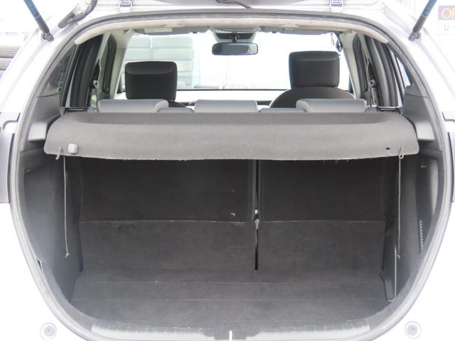 フィット ｅ：ＨＥＶベーシック　バックカメラ　ナビ　クリアランスソナー　オートクルーズコントロール　レーンアシスト　衝突被害軽減システム　オートライト　ＬＥＤヘッドランプ　スマートキー　電動格納ミラー　ＣＶＴ　盗難防止システム（18枚目）