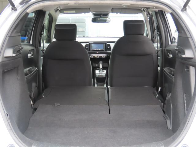 フィット ｅ：ＨＥＶベーシック　バックカメラ　ナビ　クリアランスソナー　オートクルーズコントロール　レーンアシスト　衝突被害軽減システム　オートライト　ＬＥＤヘッドランプ　スマートキー　電動格納ミラー　ＣＶＴ　盗難防止システム（21枚目）