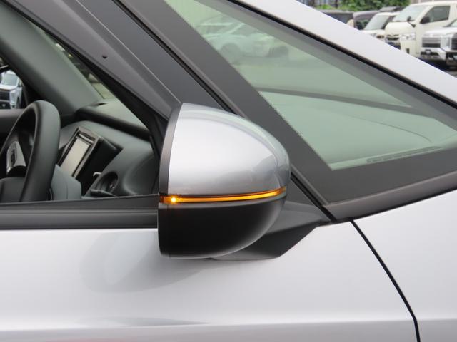 フィット ｅ：ＨＥＶベーシック　バックカメラ　ナビ　クリアランスソナー　オートクルーズコントロール　レーンアシスト　衝突被害軽減システム　オートライト　ＬＥＤヘッドランプ　スマートキー　電動格納ミラー　ＣＶＴ　盗難防止システム（25枚目）