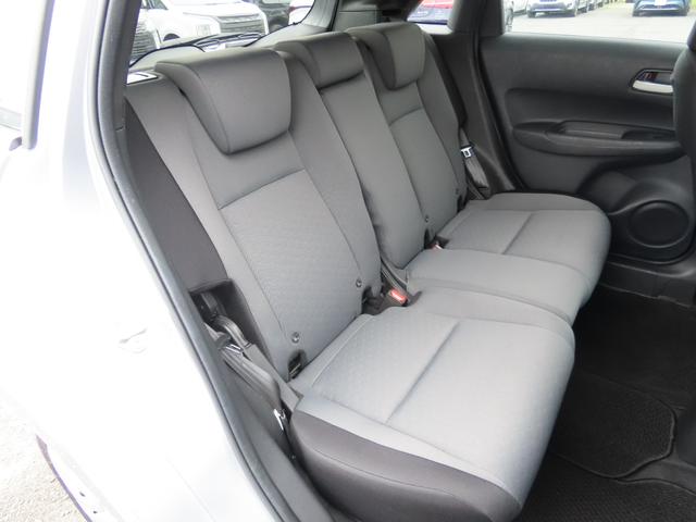 フィット ｅ：ＨＥＶベーシック　バックカメラ　ナビ　クリアランスソナー　オートクルーズコントロール　レーンアシスト　衝突被害軽減システム　オートライト　ＬＥＤヘッドランプ　スマートキー　電動格納ミラー　ＣＶＴ　盗難防止システム（28枚目）