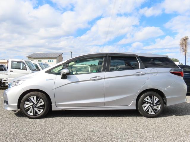 シャトル ハイブリッド ホンダセンシング ETC バックカメラ ナビ オートクルーズコントロール レーンアシスト 衝突被害軽減システム オートライト スマートキー 電動格納ミラー AT 盗難防止システム 衝突安全ボディ ABS(18枚目)