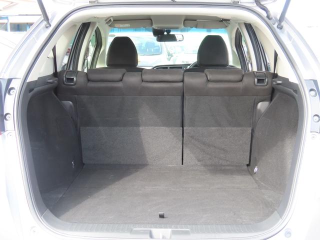 シャトル ハイブリッド ホンダセンシング ETC バックカメラ ナビ オートクルーズコントロール レーンアシスト 衝突被害軽減システム オートライト スマートキー 電動格納ミラー AT 盗難防止システム 衝突安全ボディ ABS(19枚目)