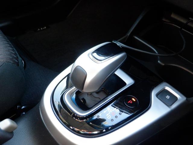 フィットハイブリッド F ハイブリッド ナビ レーンアシスト 衝突被害軽減システム スマートキー 電動格納ミラー AT 盗難防止システム 衝突安全ボディ CD USB Bluetooth ABS ESC エアコン(11枚目)