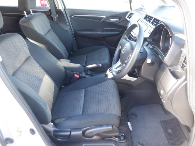 フィットハイブリッド F ハイブリッド ナビ レーンアシスト 衝突被害軽減システム スマートキー 電動格納ミラー AT 盗難防止システム 衝突安全ボディ CD USB Bluetooth ABS ESC エアコン(29枚目)