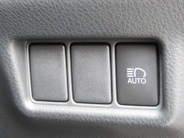 Ｃ－ＨＲ Ｇ－Ｔ　４ＷＤ　バックカメラ　クリアランスソナー　オートクルーズコントロール　レーンアシスト　衝突被害軽減システム　ナビ　ＴＶ　オートマチックハイビーム　アルミホイール　スマートキー　電動格納ミラー（6枚目）