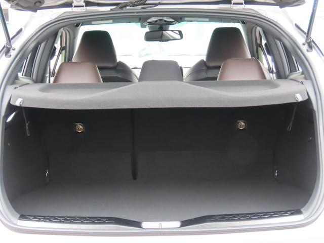 Ｃ－ＨＲ Ｇ－Ｔ　４ＷＤ　バックカメラ　クリアランスソナー　オートクルーズコントロール　レーンアシスト　衝突被害軽減システム　ナビ　ＴＶ　オートマチックハイビーム　アルミホイール　スマートキー　電動格納ミラー（19枚目）