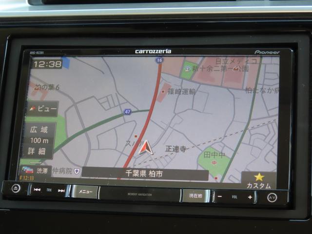 フィットハイブリッド Ｆ　４ＷＤ　ハイブリッド　ＥＴＣ　バックカメラ　ナビ　レーンアシスト　衝突被害軽減システム　スマートキー　アイドリングストップ　電動格納ミラー　ＡＴ　盗難防止システム　衝突安全ボディ　ＣＤ　ＵＳＢ（3枚目）