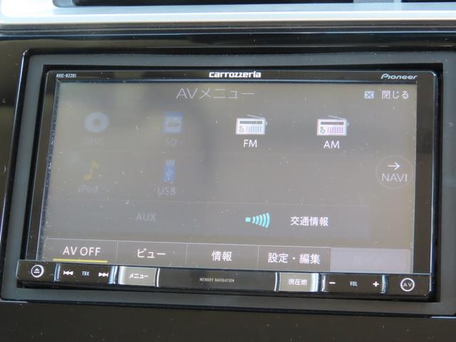 フィットハイブリッド Ｆ　４ＷＤ　ハイブリッド　ＥＴＣ　バックカメラ　ナビ　レーンアシスト　衝突被害軽減システム　スマートキー　アイドリングストップ　電動格納ミラー　ＡＴ　盗難防止システム　衝突安全ボディ　ＣＤ　ＵＳＢ（4枚目）