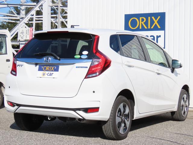 フィットハイブリッド Ｆ　４ＷＤ　ハイブリッド　ＥＴＣ　バックカメラ　ナビ　レーンアシスト　衝突被害軽減システム　スマートキー　アイドリングストップ　電動格納ミラー　ＡＴ　盗難防止システム　衝突安全ボディ　ＣＤ　ＵＳＢ（13枚目）