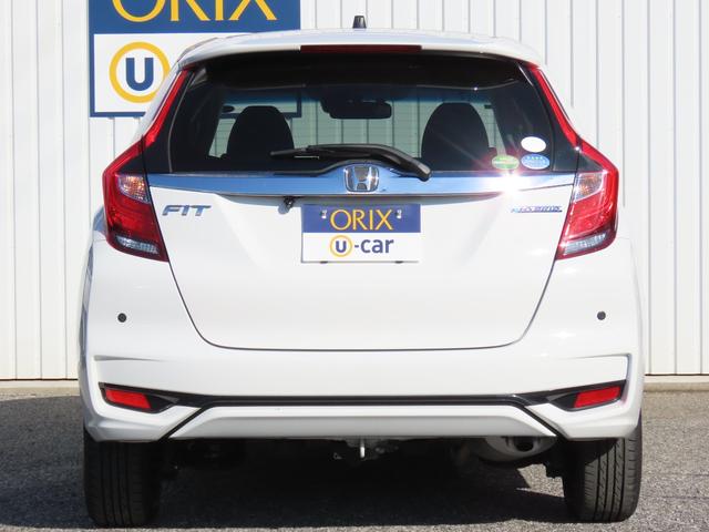 フィットハイブリッド Ｆ　４ＷＤ　ハイブリッド　ＥＴＣ　バックカメラ　ナビ　レーンアシスト　衝突被害軽減システム　スマートキー　アイドリングストップ　電動格納ミラー　ＡＴ　盗難防止システム　衝突安全ボディ　ＣＤ　ＵＳＢ（14枚目）