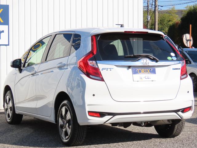 フィットハイブリッド Ｆ　４ＷＤ　ハイブリッド　ＥＴＣ　バックカメラ　ナビ　レーンアシスト　衝突被害軽減システム　スマートキー　アイドリングストップ　電動格納ミラー　ＡＴ　盗難防止システム　衝突安全ボディ　ＣＤ　ＵＳＢ（15枚目）