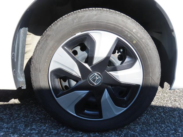 フィットハイブリッド Ｆ　４ＷＤ　ハイブリッド　ＥＴＣ　バックカメラ　ナビ　レーンアシスト　衝突被害軽減システム　スマートキー　アイドリングストップ　電動格納ミラー　ＡＴ　盗難防止システム　衝突安全ボディ　ＣＤ　ＵＳＢ（20枚目）