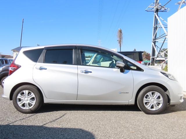 ノート ｅ－パワー　Ｂ　ＥＴＣ　全周囲カメラ　ナビ　ＴＶ　クリアランスソナー　レーンアシスト　スマートキー　電動格納ミラー　ＡＴ　ＥＳＣ　ＣＤ　ＵＳＢ　エアコン　パワーステアリング　パワーウィンドウ（12枚目）