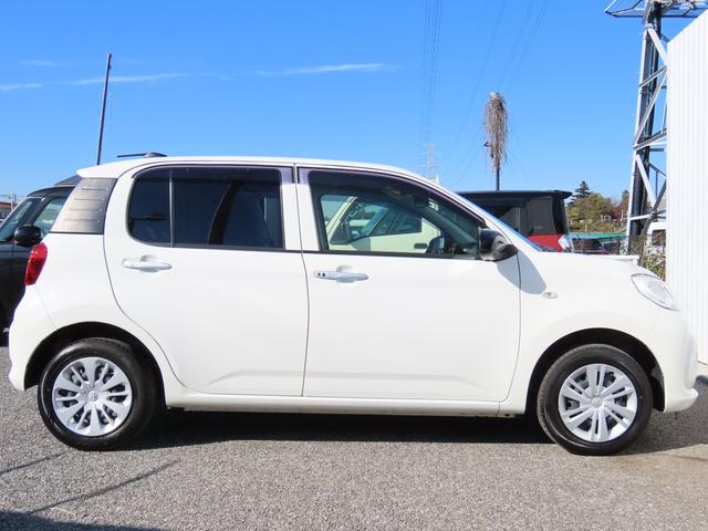 パッソ Ｘ　ＥＴＣ　クリアランスソナー　衝突被害軽減システム　オートマチックハイビーム　スマートキー　アイドリングストップ　電動格納ミラー　ＣＶＴ　盗難防止システム　衝突安全ボディ　ベンチシート　ＡＢＳ　ＥＳＣ（12枚目）