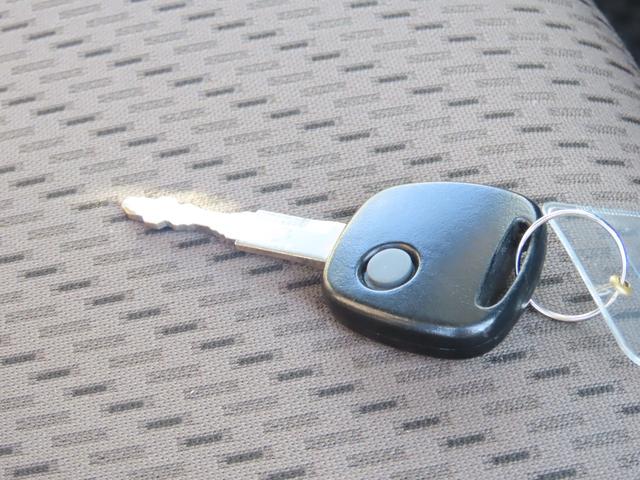 エブリイ ＰＣ　両側スライドドア　クリアランスソナー　レーンアシスト　衝突被害軽減システム　キーレスエントリー　ＡＴ　ＡＢＳ　ＥＳＣ　衝突安全ボディ　エアコン　パワーステアリング　パワーウィンドウ（9枚目）