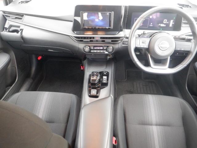 ノート Ｘ　ＦＯＵＲ　４ＷＤ　ＥＴＣ　バックカメラ　ナビ　クリアランスソナー　衝突被害軽減システム　オートマチックハイビーム　オートライト　スマートキー　電動格納ミラー　シートヒーター　ＣＶＴ　盗難防止システム（2枚目）