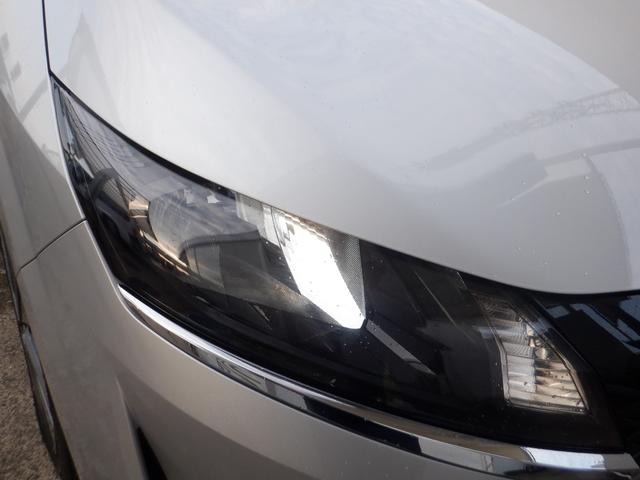 ノート Ｘ　ＦＯＵＲ　４ＷＤ　ＥＴＣ　バックカメラ　ナビ　クリアランスソナー　衝突被害軽減システム　オートマチックハイビーム　オートライト　スマートキー　電動格納ミラー　シートヒーター　ＣＶＴ　盗難防止システム（16枚目）