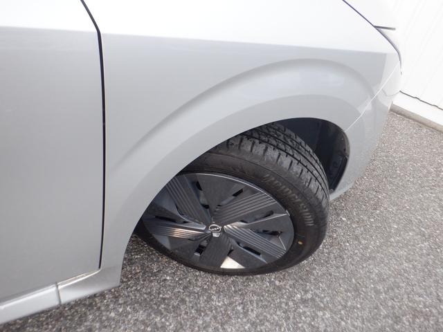 ノート Ｘ　ＦＯＵＲ　４ＷＤ　ＥＴＣ　バックカメラ　ナビ　クリアランスソナー　衝突被害軽減システム　オートマチックハイビーム　オートライト　スマートキー　電動格納ミラー　シートヒーター　ＣＶＴ　盗難防止システム（21枚目）