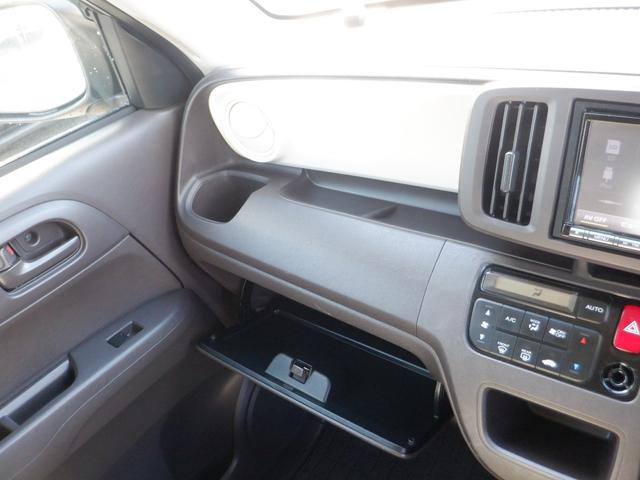 Ｎ－ＯＮＥ スタンダード・ローダウン　ＥＴＣ　ナビ　衝突被害軽減システム　スマートキー　アイドリングストップ　電動格納ミラー　ベンチシート　ＣＶＴ　盗難防止システム　ＡＢＳ　ＥＳＣ　ＵＳＢ　ミュージックプレイヤー接続可　Ｂｌｕｅｔｏｏｔｈ（11枚目）