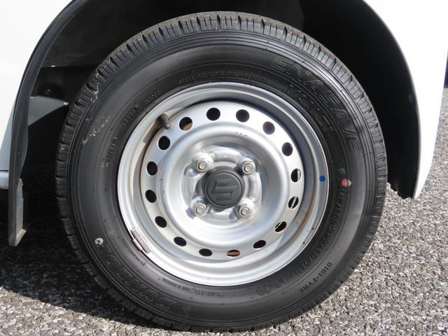 エブリイ ＰＣ　両側スライドドア　クリアランスソナー　レーンアシスト　衝突被害軽減システム　オートライト　キーレスエントリー　ＡＴ　盗難防止システム　ＡＢＳ　ＥＳＣ　衝突安全ボディ　エアコン　パワーステアリング（12枚目）