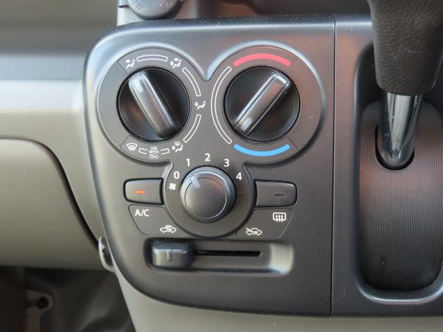 エブリイ ＰＣ　両側スライドドア　クリアランスソナー　レーンアシスト　衝突被害軽減システム　オートライト　キーレスエントリー　ＡＴ　盗難防止システム　ＡＢＳ　ＥＳＣ　衝突安全ボディ　エアコン　パワーステアリング（18枚目）